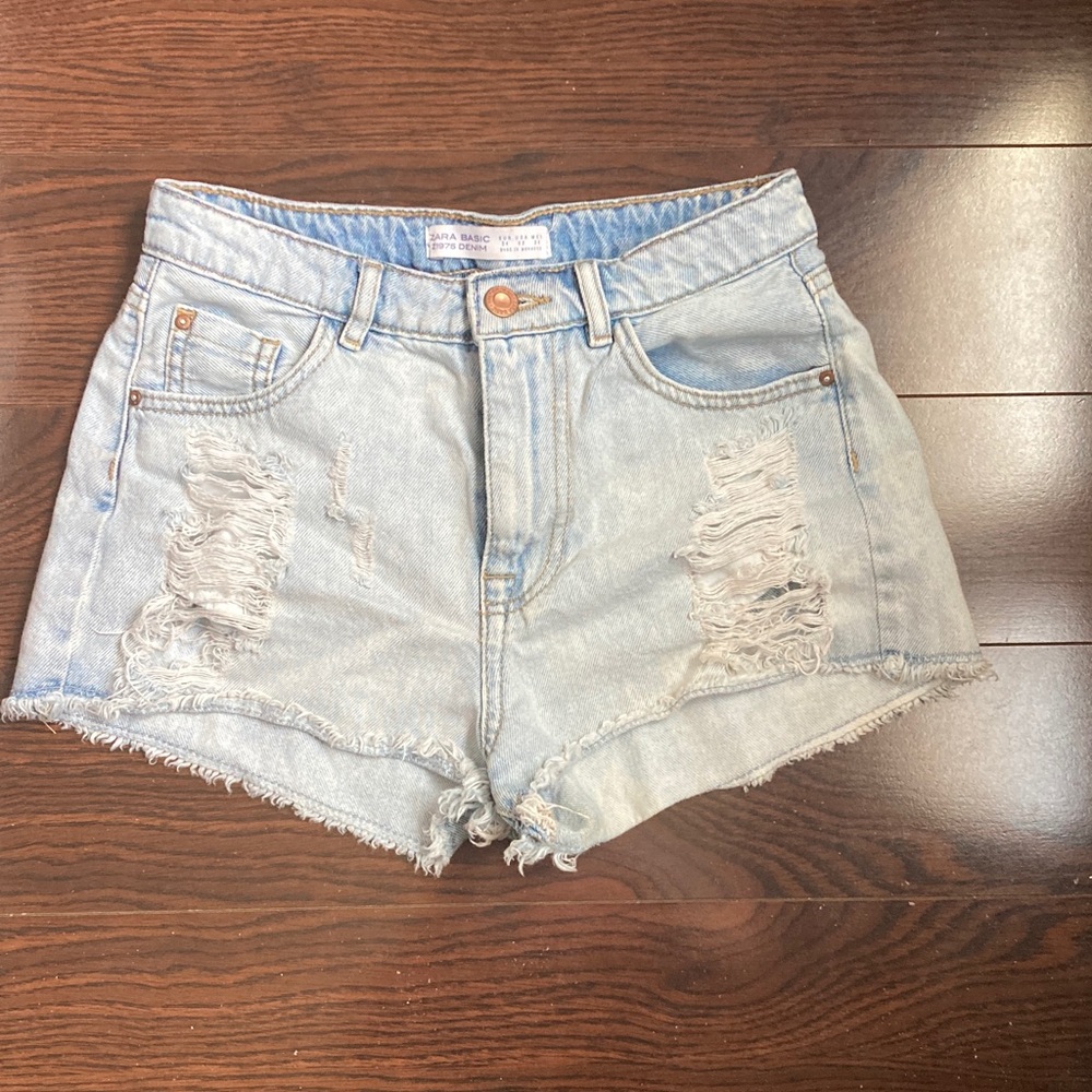 Zara Light Wash Distressed Denim Shorts - size 2